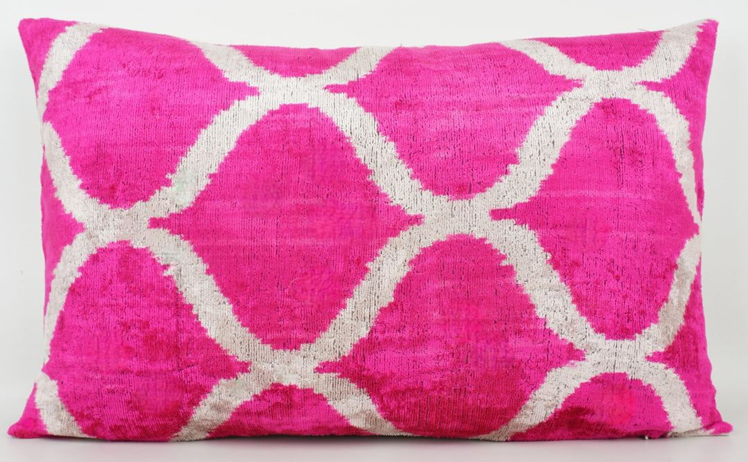 Silk/Velvet Kissenhülle 40x60cm – ovale und rauten-artige bögen in Pink und Weiß