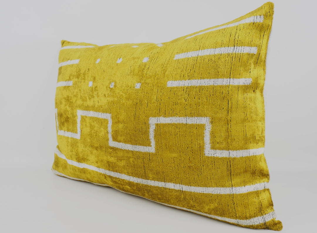 silk-kissen 40x60 cm in lemon-gelb und  weiß 