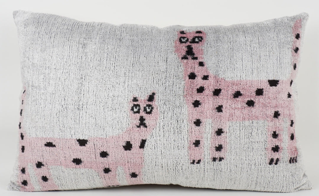 Silk/Velvet Kissenhülle 40x60cm Cat´s offwhite, rose, schwarz