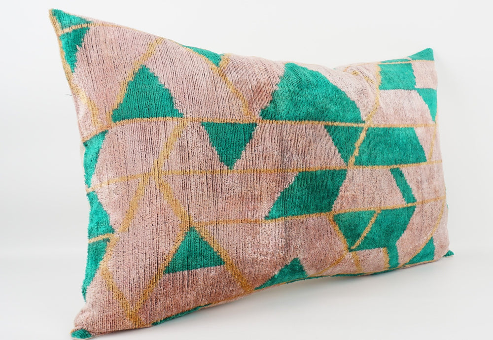 Silk/Velvet Kissenhülle 40x60cm mit grafischem Muster in grün-aqua, gold, taupe-rose