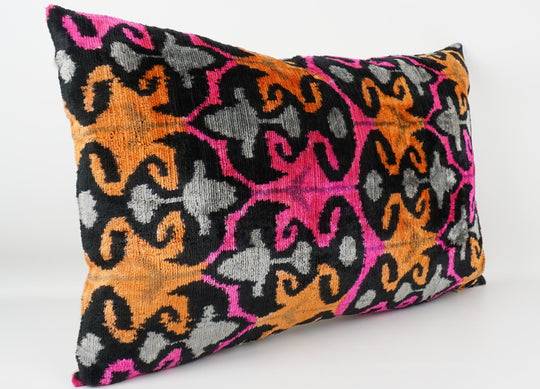 Silk/Velvet Kissenhülle 40x60cm florales Ikat-Muster pink-orange-grau