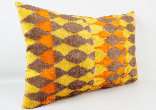 Silk/Velvet Kissenhülle 40x60cm geometrik Retro-Muster gelb-orange-camelbraun