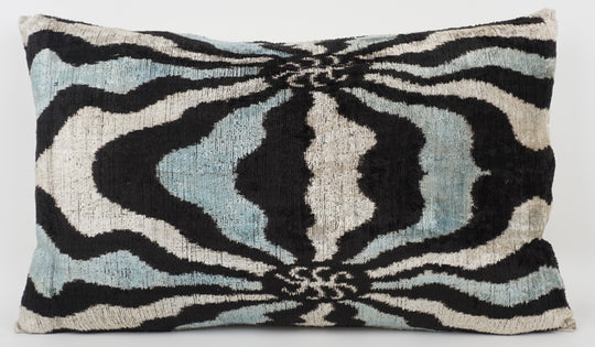 Silk/Velvet Kissenhülle 40x60cm Zebra-Muster aqua-black-offwhite