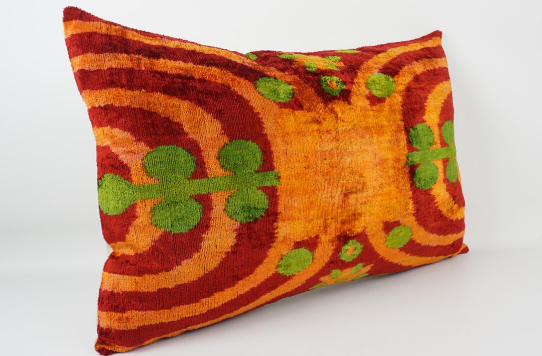 Silk/Velvet Kissenhülle 40x60cm Boho/Ethno Ikat-Muster orange-rot-grün