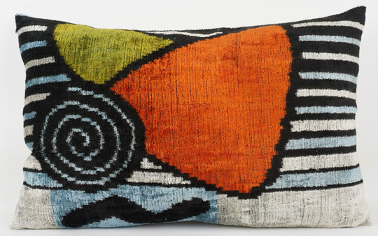 Silk/Velvet Kissenhülle 40x60cm Boho/Geometrik Ikat-Muster offwhite-black-orange-grün