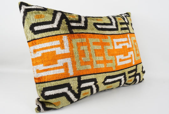 Silk/Velvet Kissenhülle 40x60cm Geometrisches Mid-Century-Muster olive-black-orange