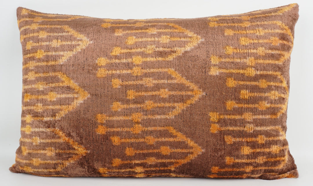 Silk/Velvet Kissenhülle 40x60cm grafisch-abstrakte Linien ockerbraun, orange-camel