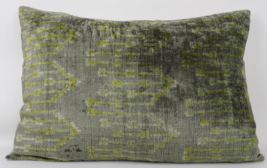 Silk/Velvet Kissenhülle 40x60cm grafisch-abstrakte Linien moosgrün-olive