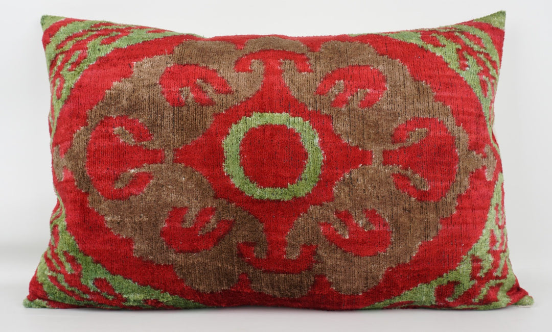 Silk/Velvet Kissenhülle 40x60cm Ornamental-florales Muster hellgrün, rot, braun