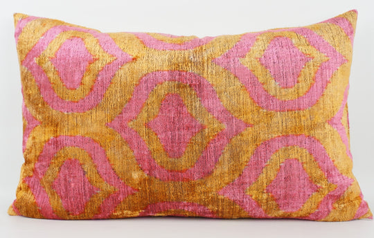Silk/Velvet Kissenhülle 40×60 cm – Ikatmuster gelb/orange-pink-rose
