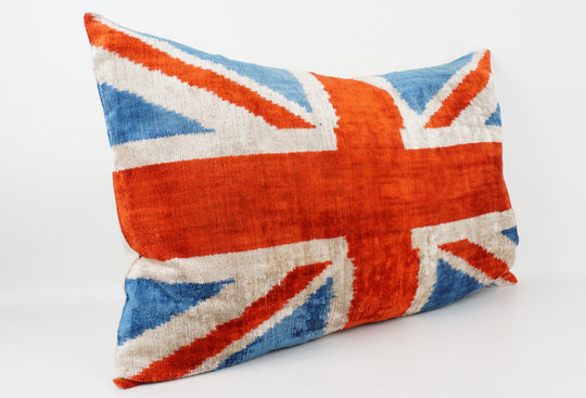 Silk/Velvet Kissenhülle 40×60 cm – Ikatmuster Union Jack