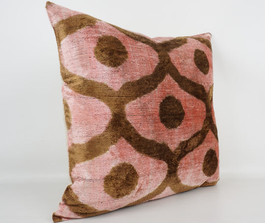 Silk/Velvet Kissenhülle 50×50 cm Bögen und Punkte in rose, hell-braun