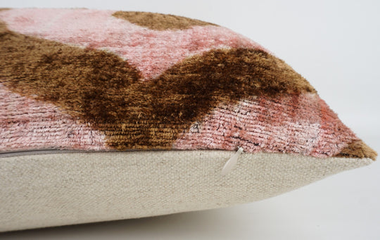 Silk/Velvet Kissenhülle 50×50 cm Bögen und Punkte in rose, hell-braun