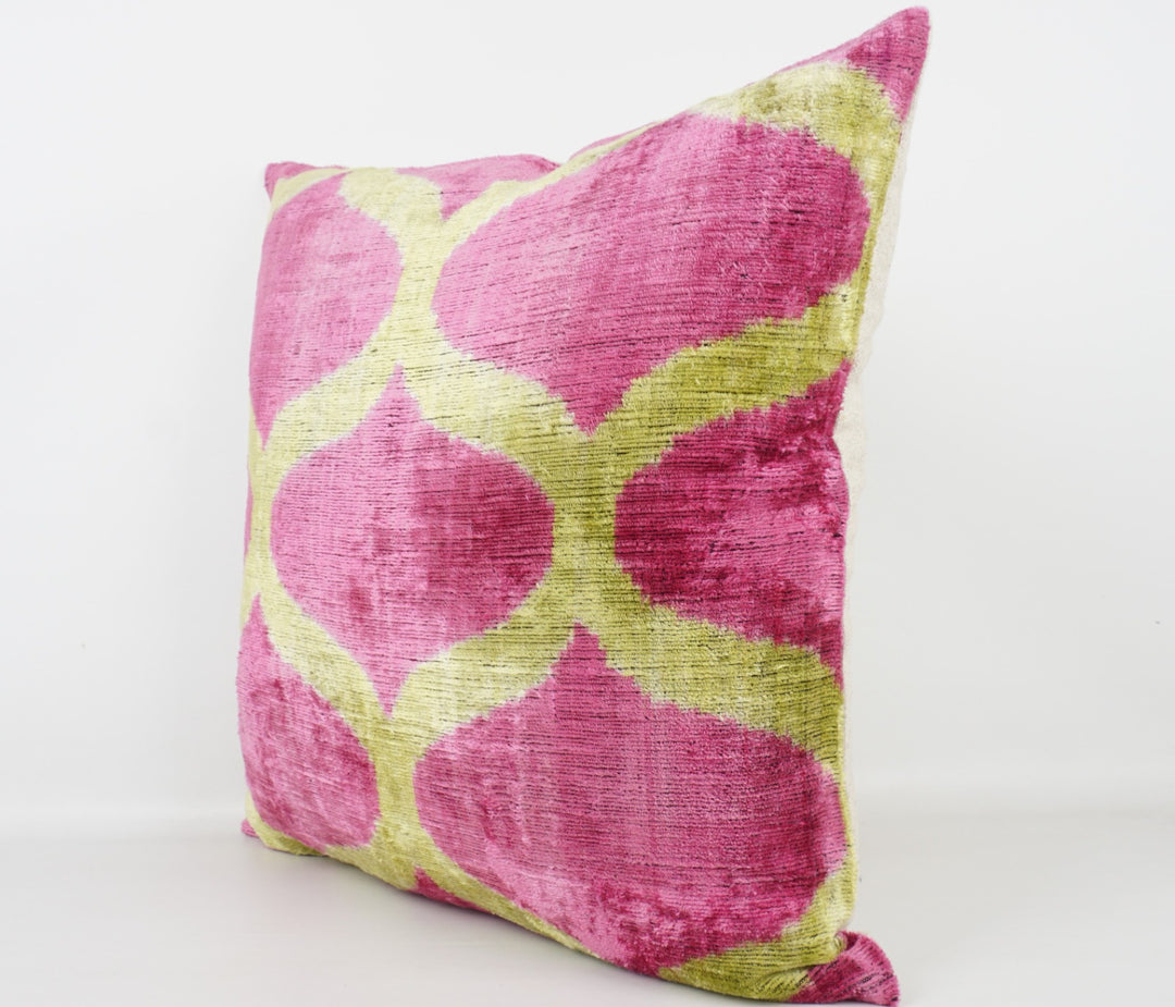 Silk/Velvet Kissenhülle 50×50 cm Bögen in rose-pink und gelb 