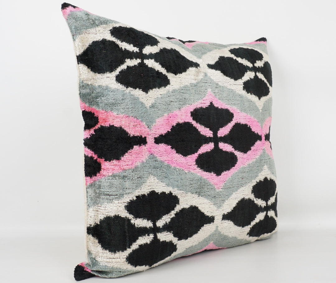 Silk/Velvet Kissenhülle 50×50 cm Grafik-Motive in black,offwhite,pink