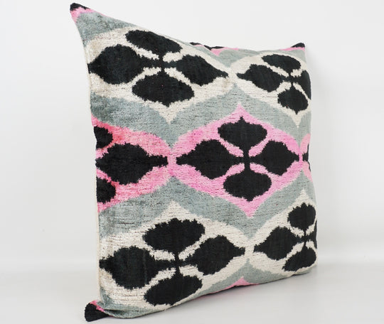 Silk/Velvet Kissenhülle 50×50 cm Grafik-Motive in black,offwhite,pink