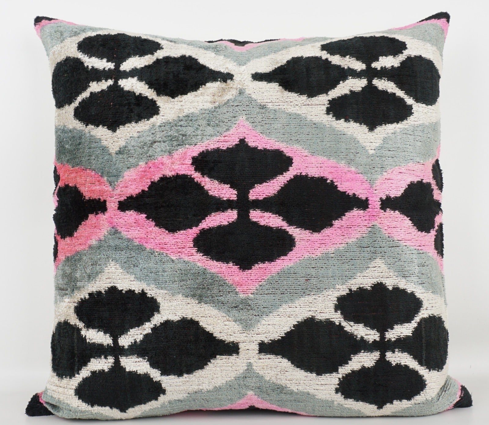 Silk/Velvet Kissenhülle 50×50 cm Grafik-Motive in black,offwhite,pink