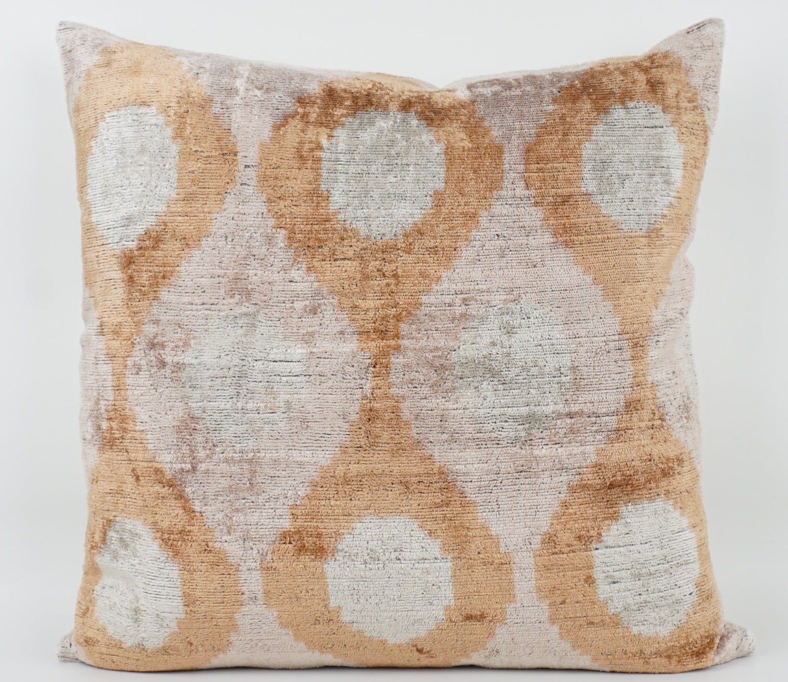 Silk/Velvet Kissenhülle 50x50cm Ikat-Ovale Hellbraun,taupe, blush-rose