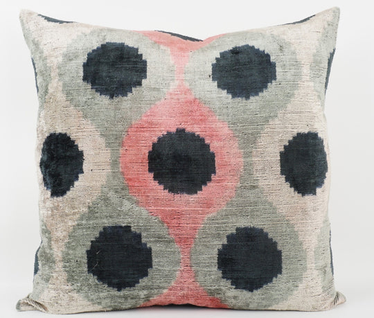 Silk/Velvet Kissenhülle 50x50cm Ikat-Ovale grau,offwhite,rose,black