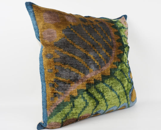 Silk/Velvet Kissenhülle 50x50cm grafisch-abstrakten Bögen und Linien grün,braun und blau