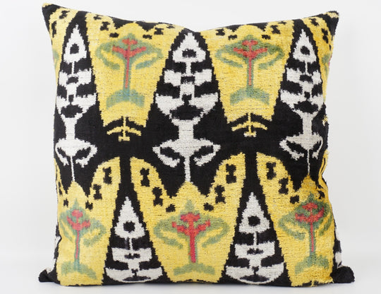 Silk/Velvet Kissenhülle 50x50cm Ikat-Boho-Ethno Muster gelb,schwarz,offwhite
