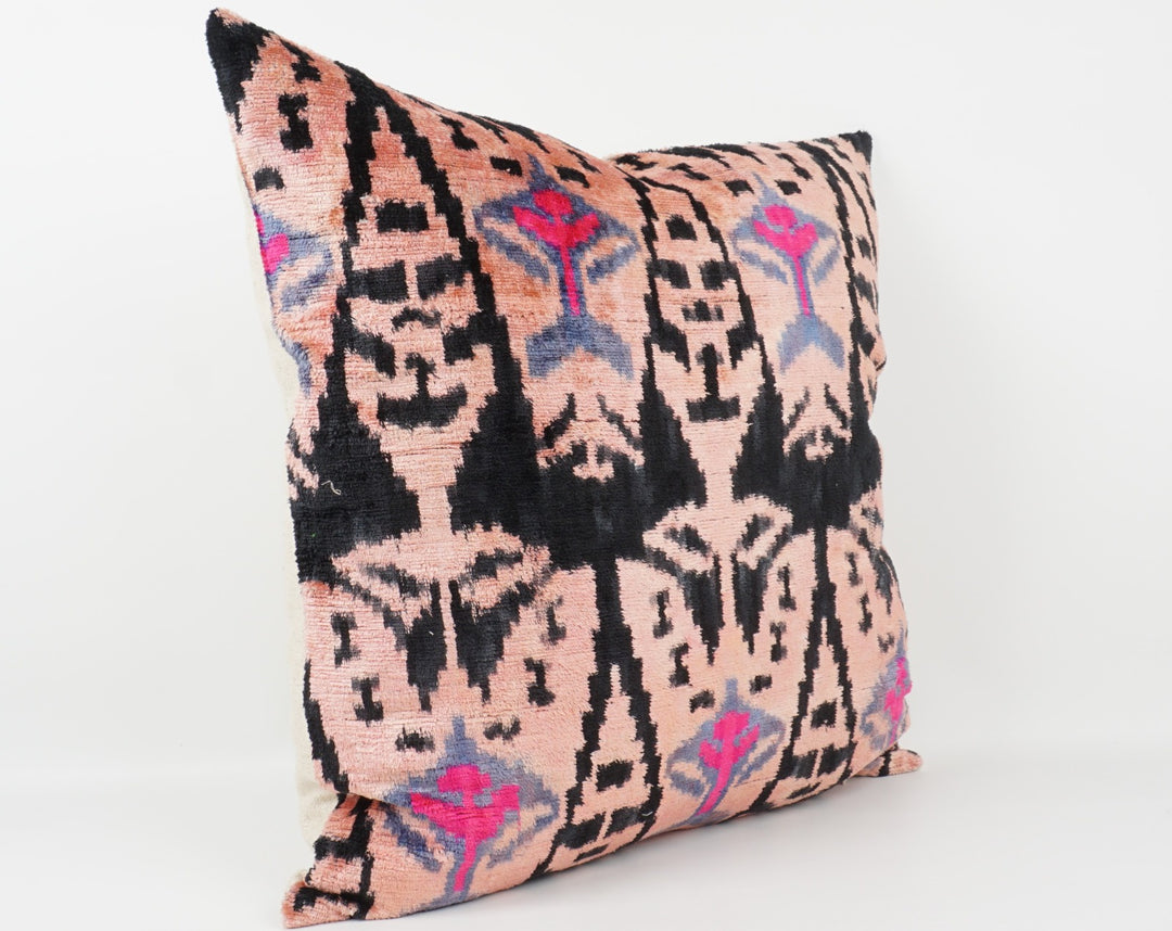 Silk/Velvet Kissenhülle 50x50cm Ikat-Boho-Ethno Muster rosa,pink,blau,offwhite