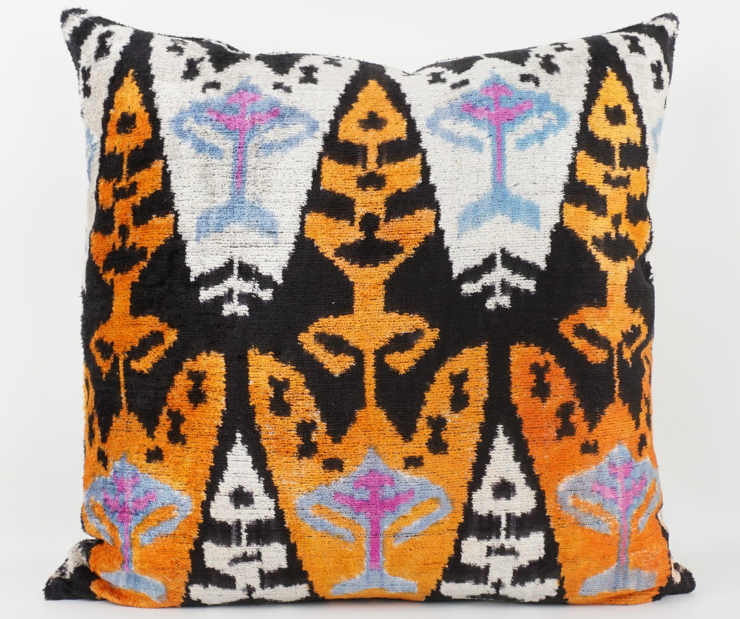Silk/Velvet Kissenhülle 50x50cm Ikat-Boho-Ethno Muster orange,black,offwhite