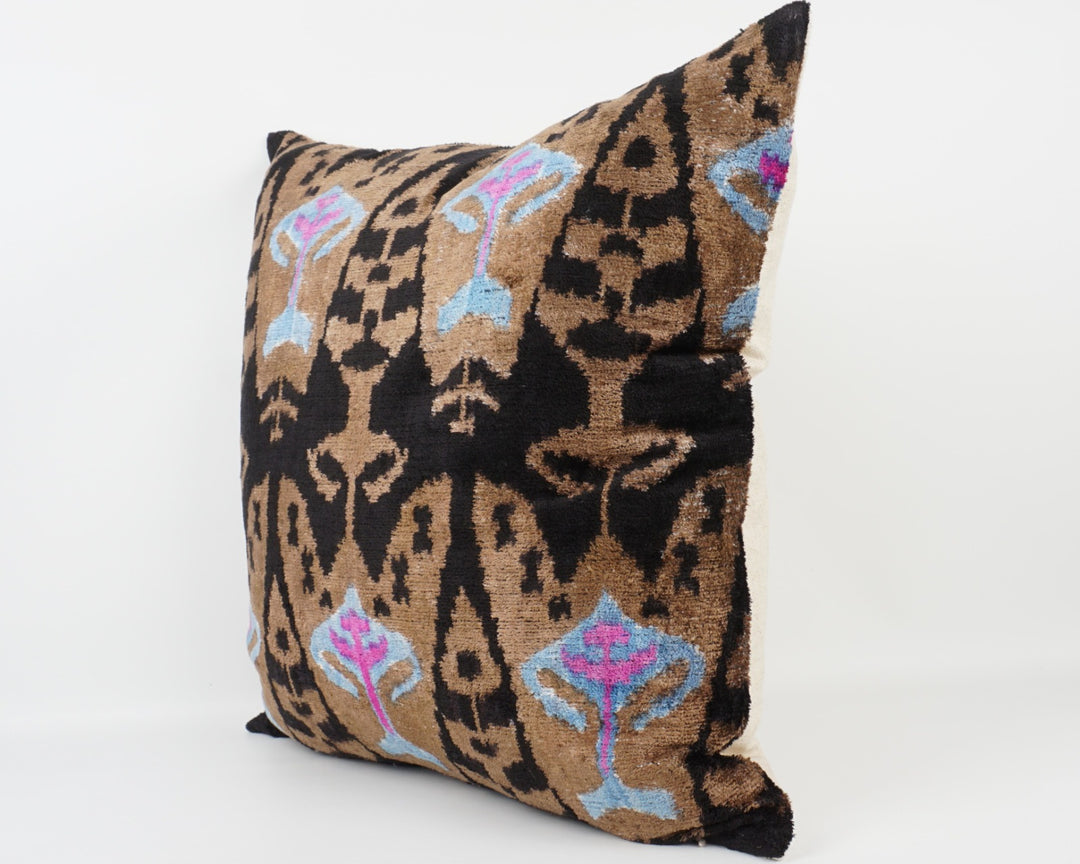 Silk/Velvet Kissenhülle 50x50cm Ikat-Boho-Ethno Muster braun,lila,black,offwhite