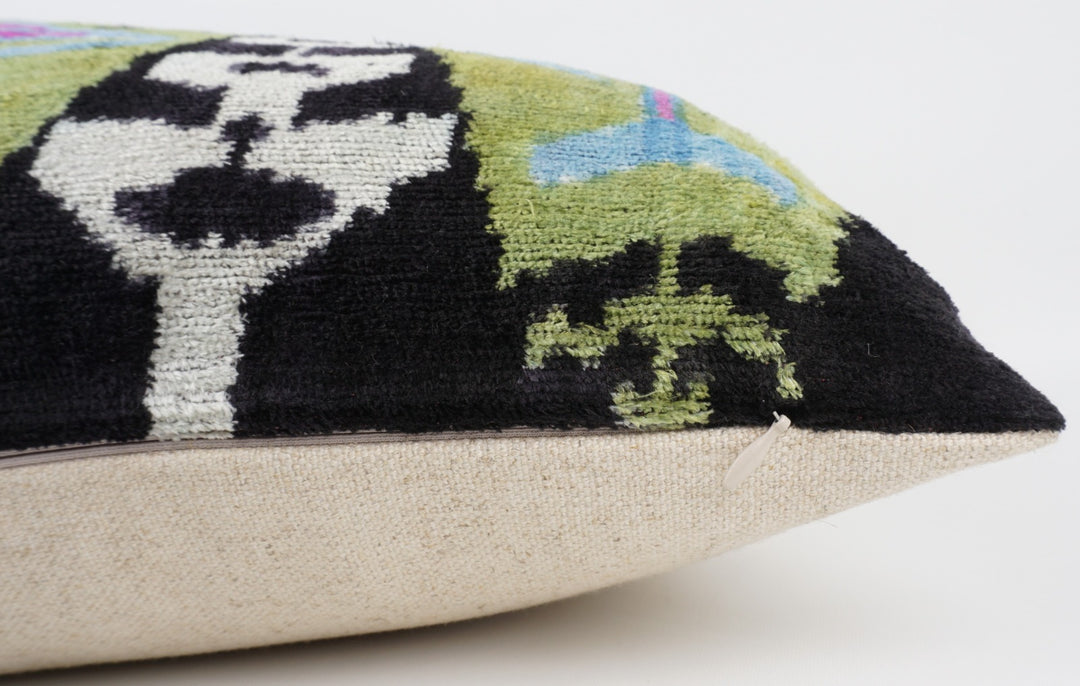 Silk/Velvet Kissenhülle 50x50cm Ikat-Boho-Ethno Muster grün,black,offwhite