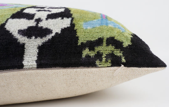 Silk/Velvet Kissenhülle 50x50cm Ikat-Boho-Ethno Muster grün,black,offwhite