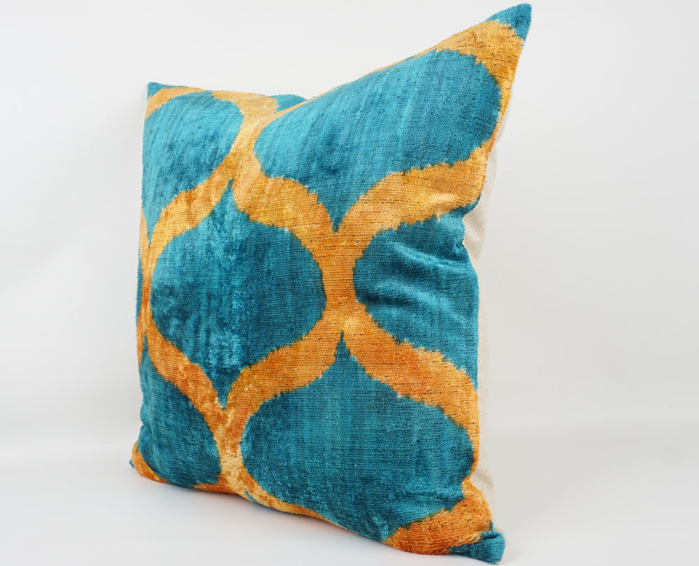 Silk/Velvet Kissenhülle 50×50 cm Bögen in türkisblau-gelb