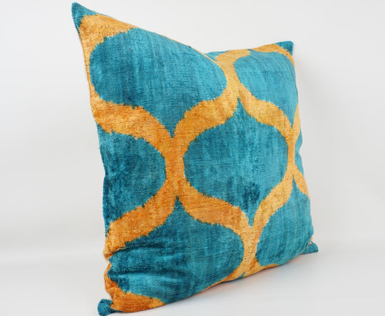 Silk/Velvet Kissenhülle 50×50 cm Bögen in türkisblau-gelb