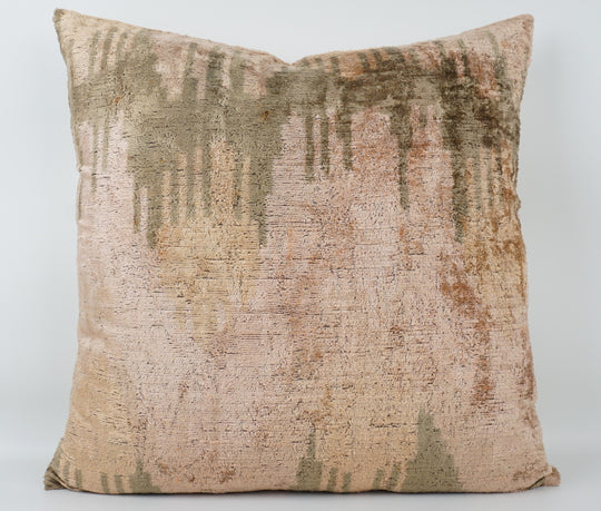 Silk/Velvet Kissenhülle 50x50cm Ikat-Waves Taupe-Rose