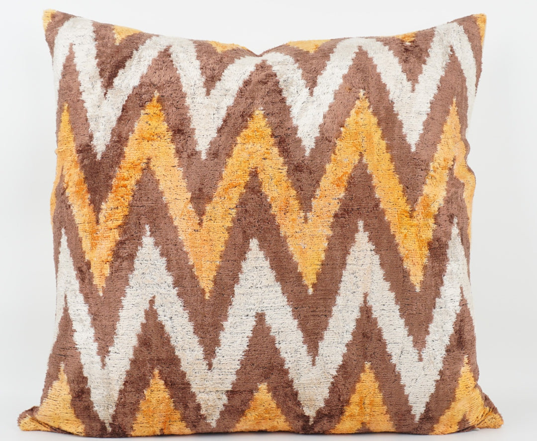 Silk/Velvet Kissenhülle 50x50cm Chevron Offwhite-Caramel-braun