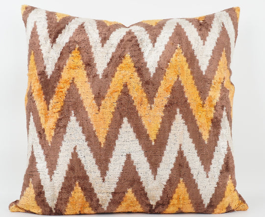 Silk/Velvet Kissenhülle 50x50cm Chevron Offwhite-Caramel-braun