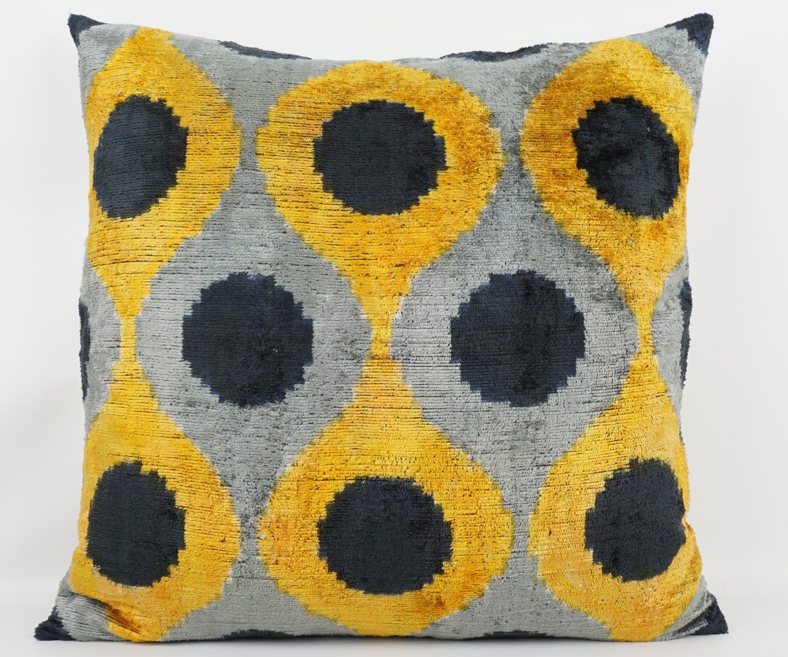 Silk/Velvet Kissenhülle 50x50cm Ikat-Ovale hellgrau,gelb,black