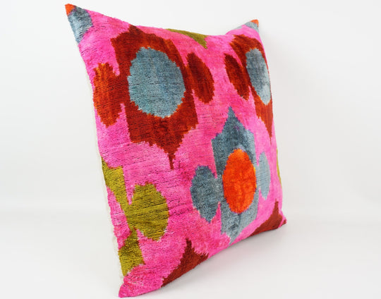 Silk/Velvet Kissenhülle 50×50 cm Grafik-Motive in pink-multi