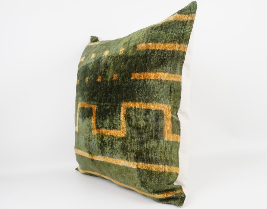 Silk/Velvet Kissenhülle 50x50cm grafisch-abstrakte Linien Olive-Moosgrün-Senfgelb