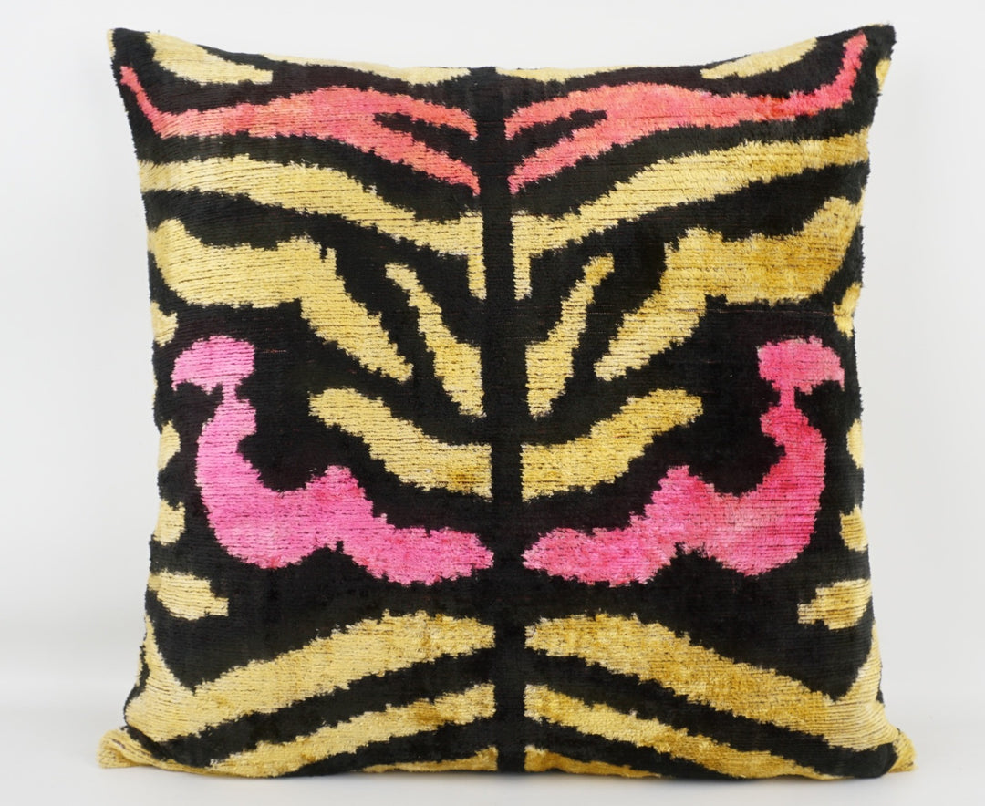 Silk/Velvet Kissenhülle 50x50cm Ikat-Florale-Ornamente in pink, rosa, gelb, black