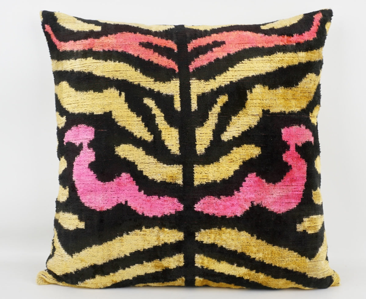 Silk/Velvet Kissenhülle 50x50cm Ikat-Florale-Ornamente in pink, rosa, gelb, black