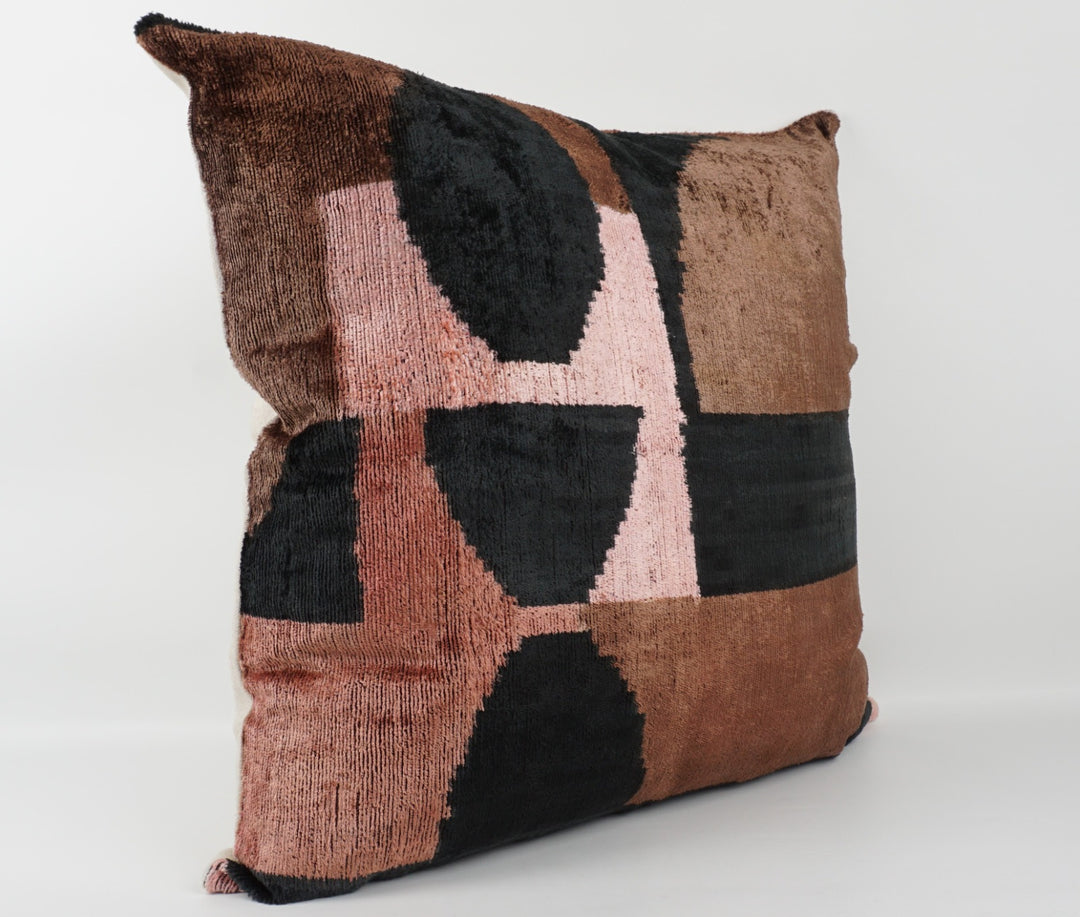 Silk/Velvet Kissenhülle 60x60cm Geometrie Braun-Rose-Schwarz