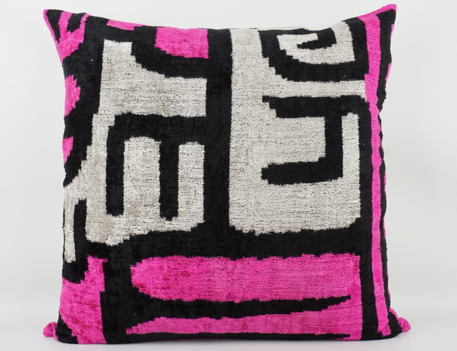 Silk/Velvet Kissenhülle 60x60cm Grafik-Linien offwhite, pink, schwarz