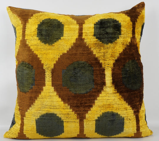 Seidenkissen 50×50 mit Retro-Dots in Gelb, Grün und Braun; Vorderseite 100 % Seide (Silk-Velvet), Rückseite Baumwolle/Leinen.