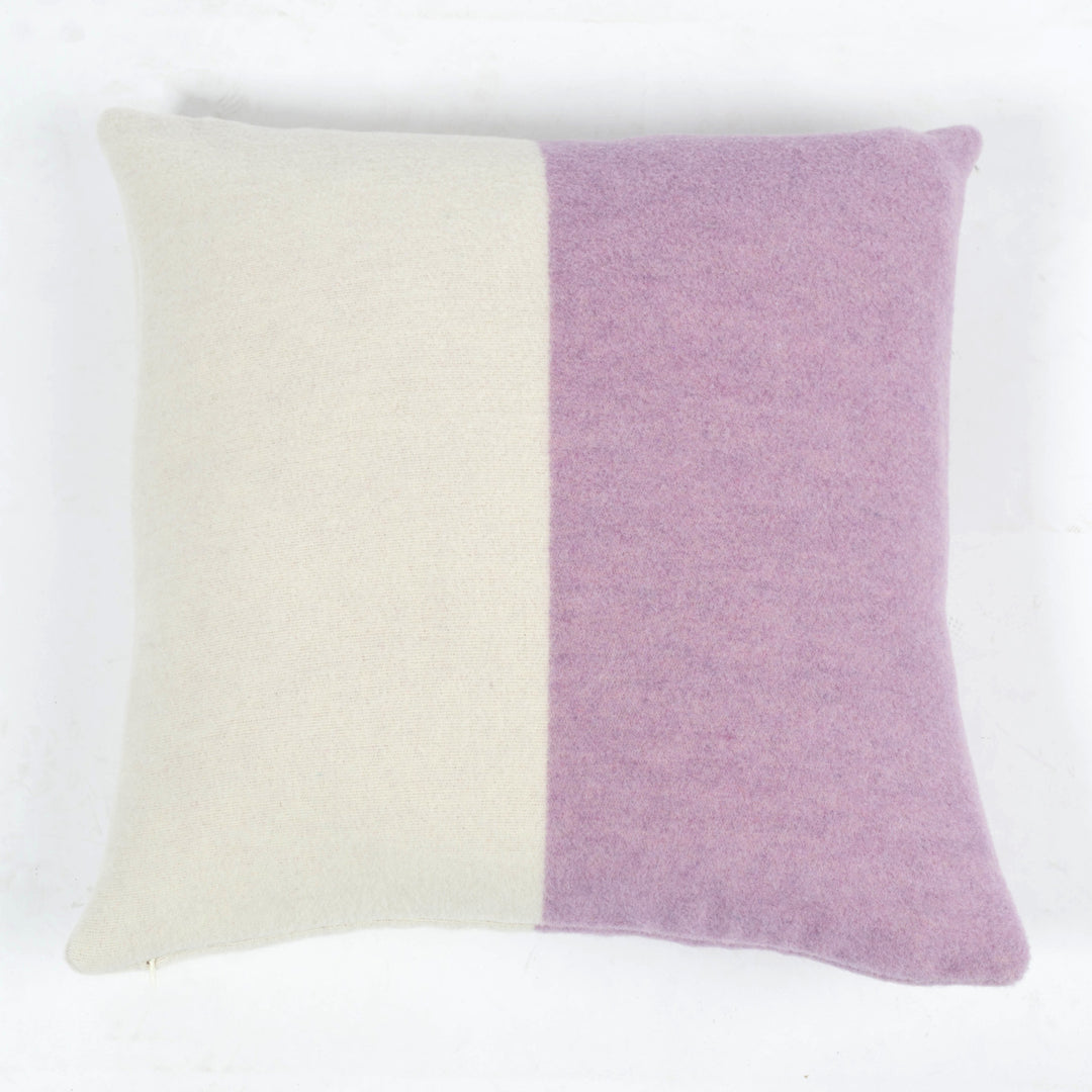 Wollkissen 45x45cm Halb/Halb-Streifen in flieder-offwhite