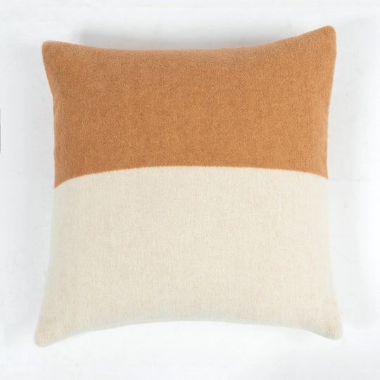Wollkissen 45x45cm Halb/Halb-Streifen in camelbraun-offwhite