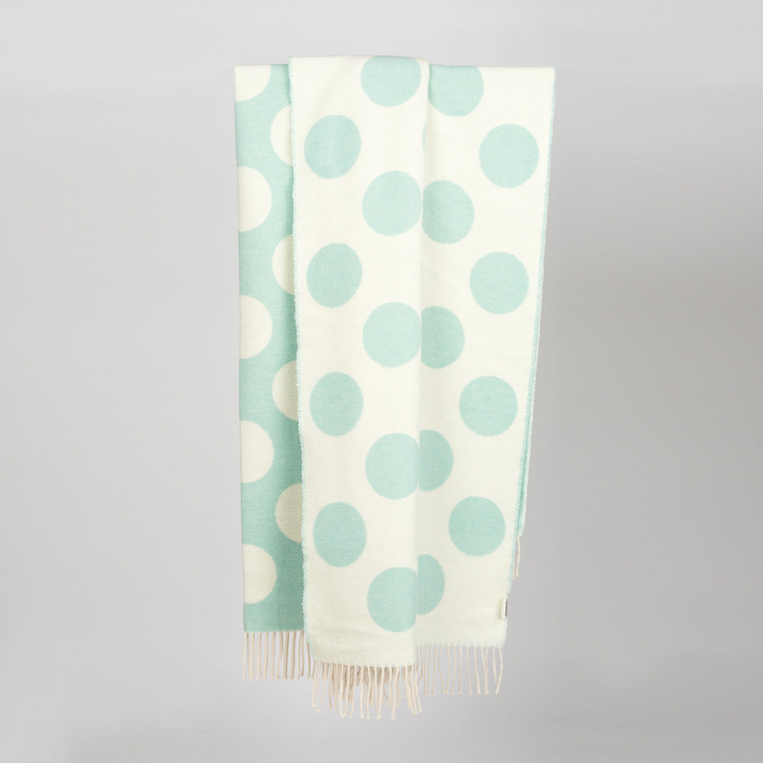 Wolldecke 150x195cm mit Punktemuster in Aqua-Offwhite