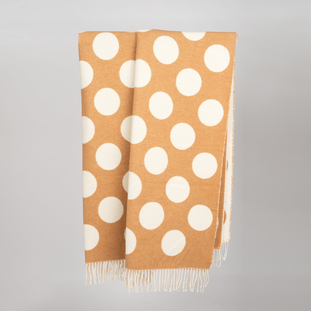 Wolldecke 150x195cm mit Punktemuster in Camelbraun-Offwhite