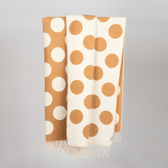 Wolldecke 150x195cm mit Punktemuster in Camelbraun-Offwhite