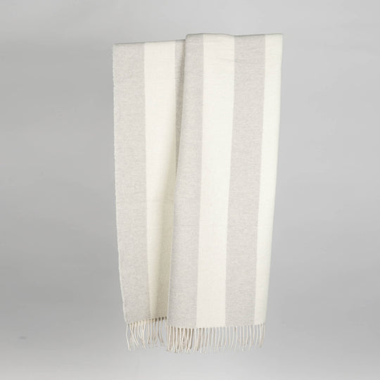 Wolldecke 150x195cm mit Streifenmuster in Perla-Grau-Offwhite