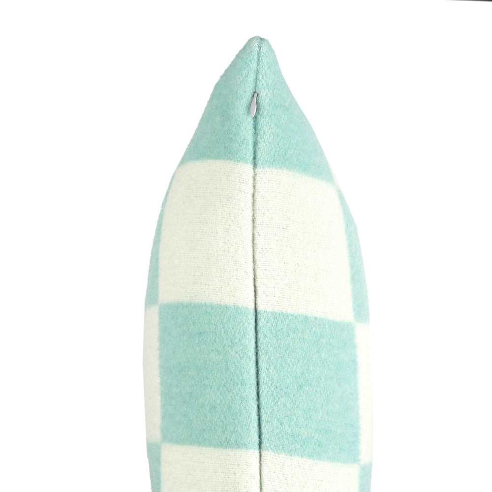 Wollkissen 45x45cm mit Karomuster in Aqua-Offwhite
